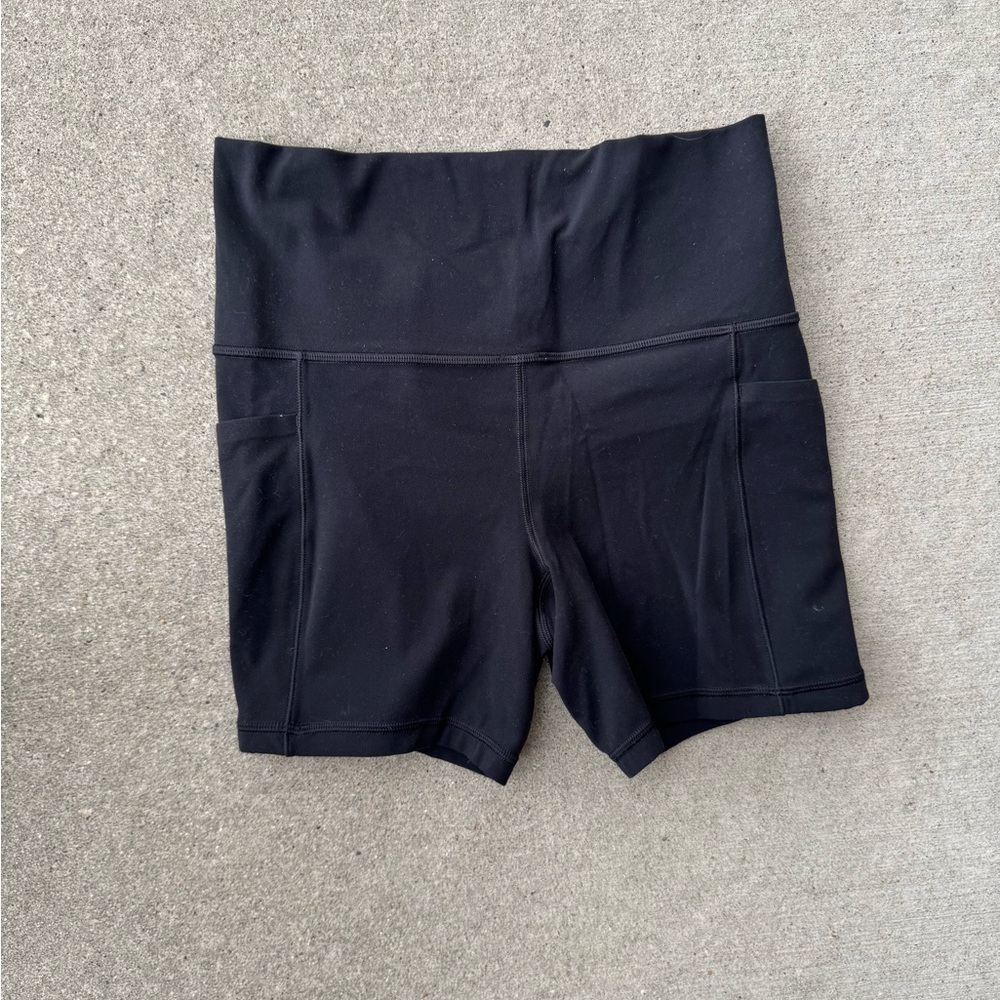 Athleta Women's Salutation Stash high-rise 5” short